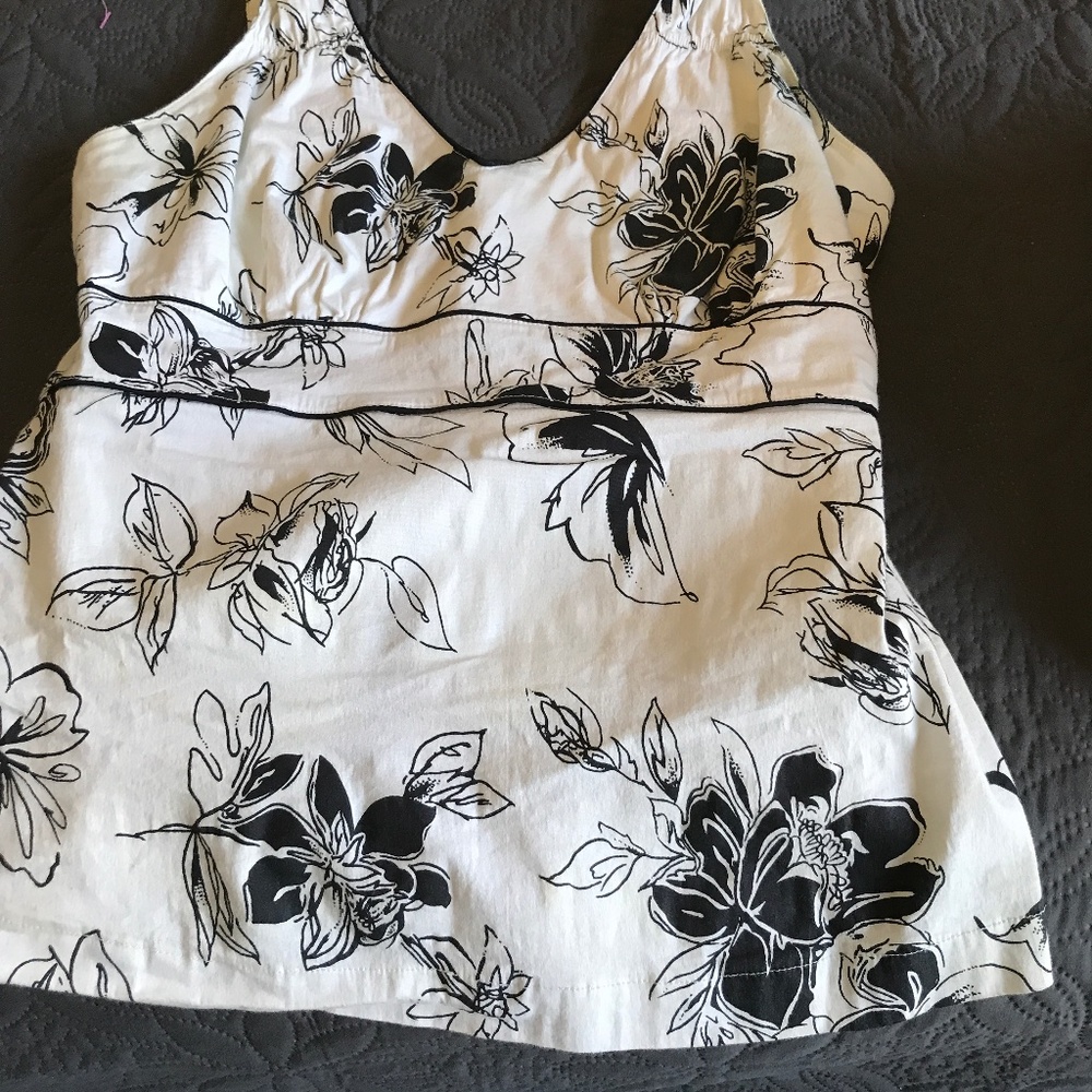 Black and white top